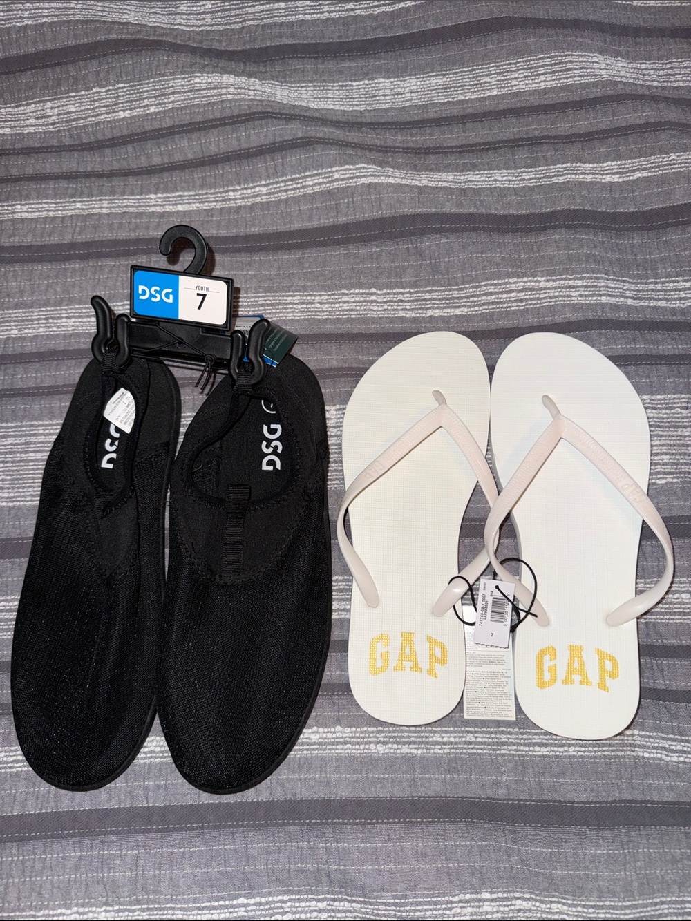 DSG water shoes and GAP White ' Flip Flops NWT 7